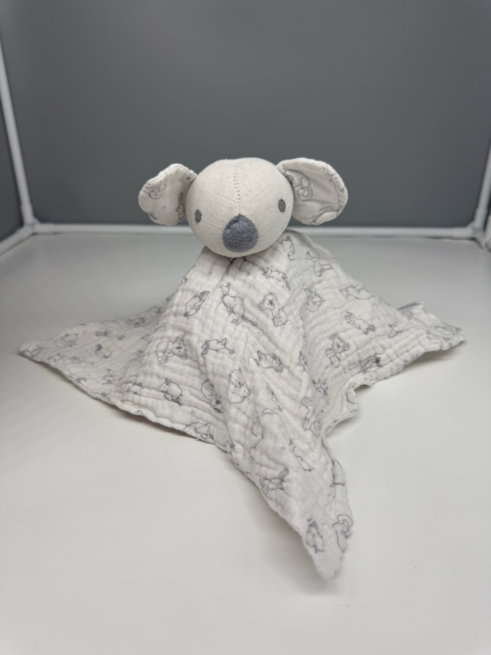 Purebaby White and Light Gray Muslin Lovey pre-owned.